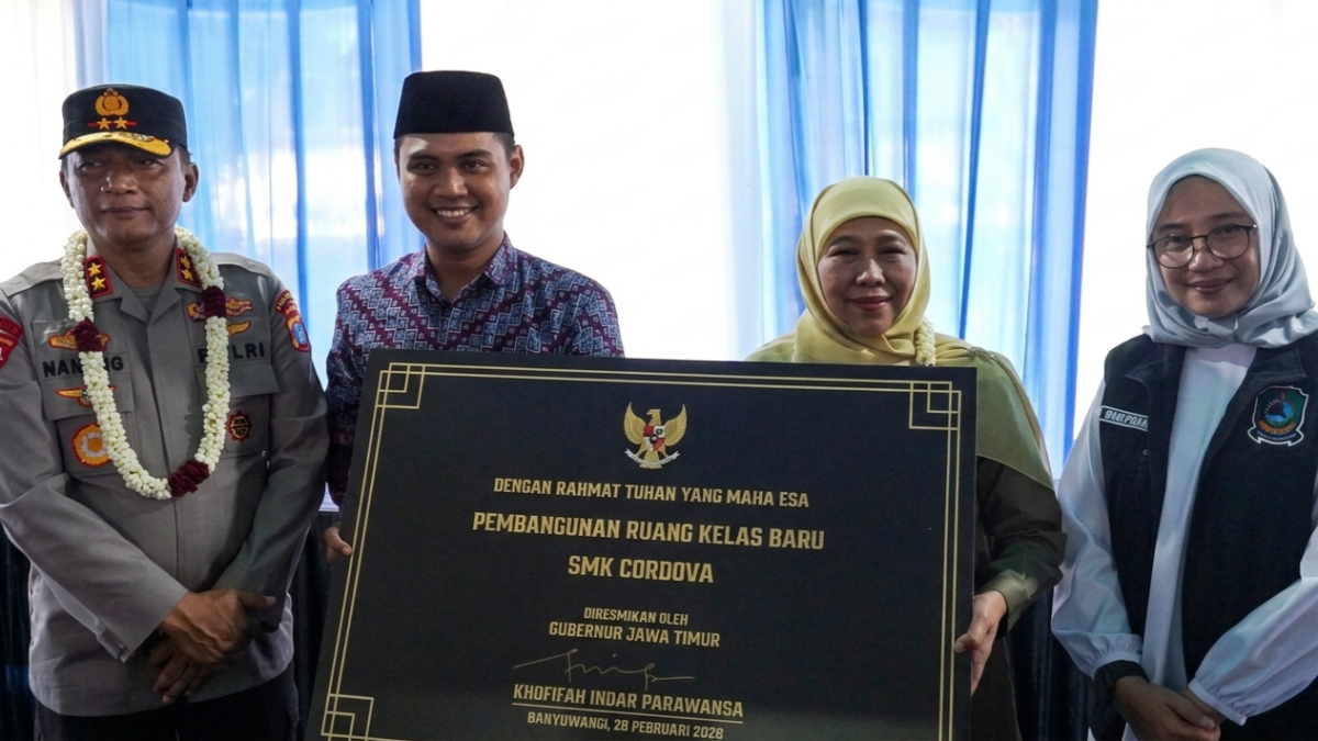 Gubernur Khofifah Indar Parawansa Resmikan Tiga Kelas Baru SMK Cordova Karangdoro