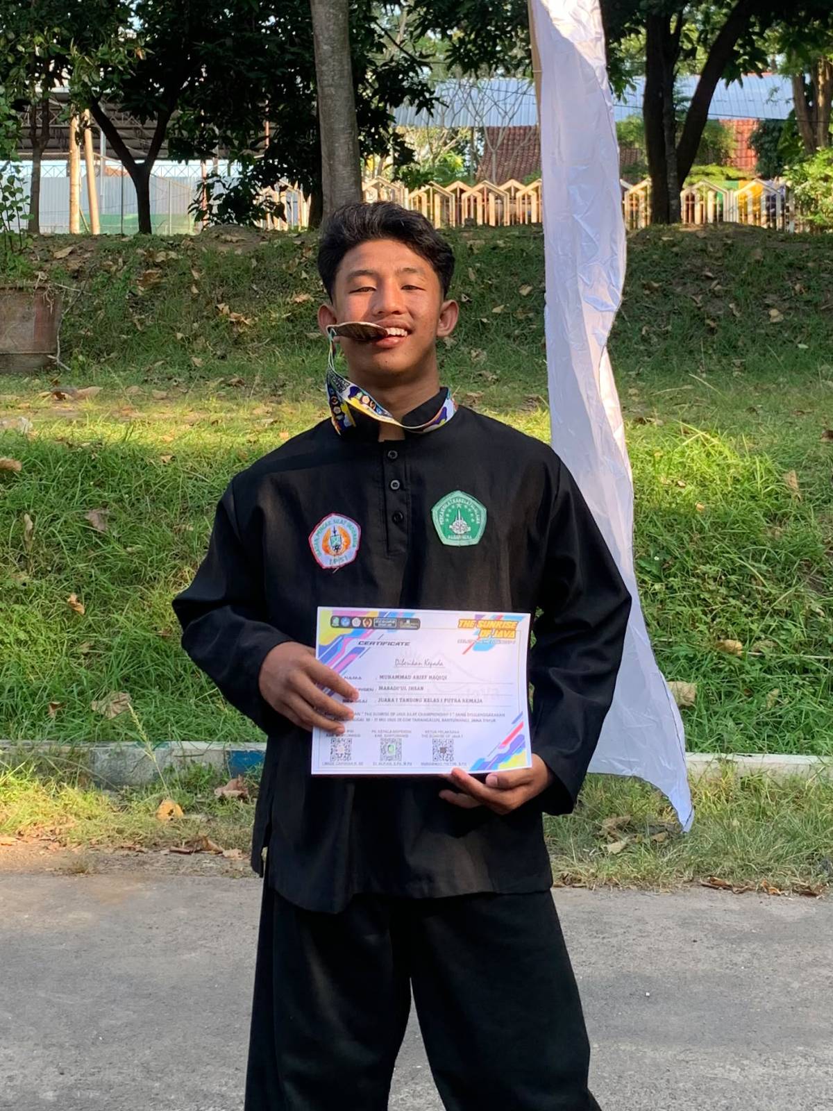 Muhamad Arief Haqiqi Raih Juara 1 Kategori Tanding Remaja Kelas "I" Tingkat SLTA di Ajang The Sunrise of Java Silat Championship 1 tahun 2026